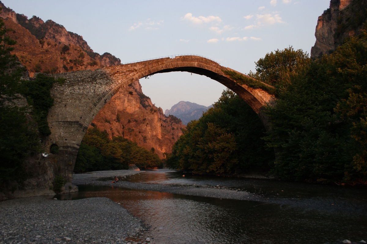 Γκαμήλα, ΑΡΚΤΟΥΡΟΣ/Ν. Κανελλόπουλος