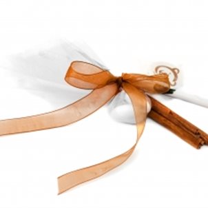 Image of product Bomboniere with cinnamon sticks and Arcturos school supplies